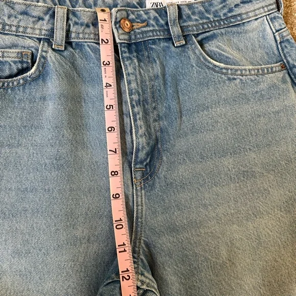 ZARA High-Waisted Mom Jeans Light Wash Denim - Picture 7 of 8